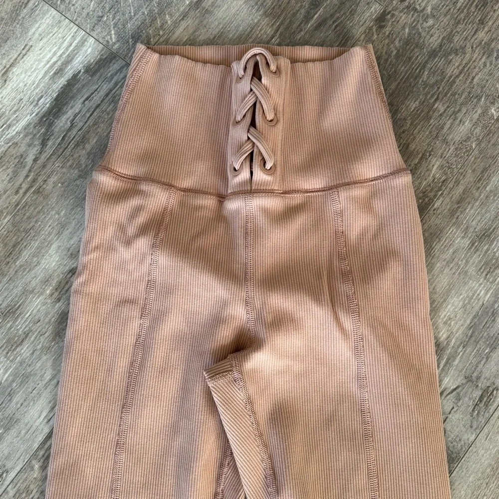 aerie excellent 11”